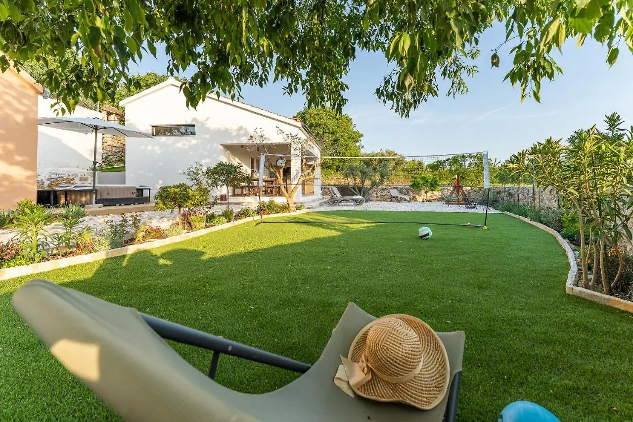Holiday Home - Villa Thorak Anić كرواتيا