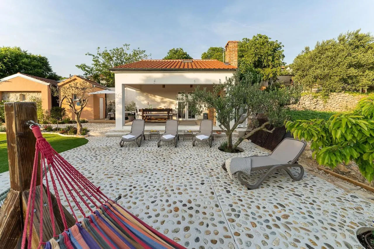 Holiday Home - Villa Thorak Anić