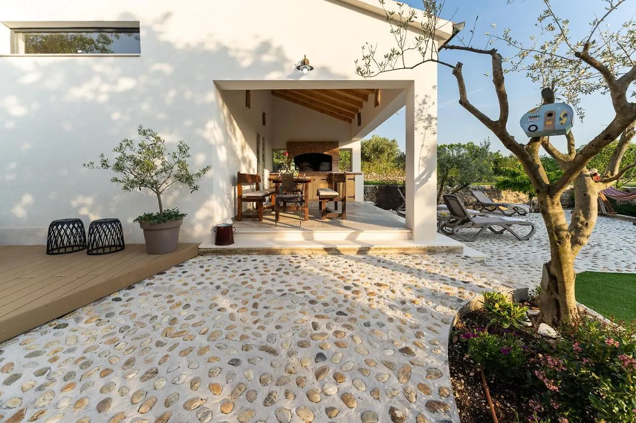 Holiday Home - Villa Thorak Anic Хорватия