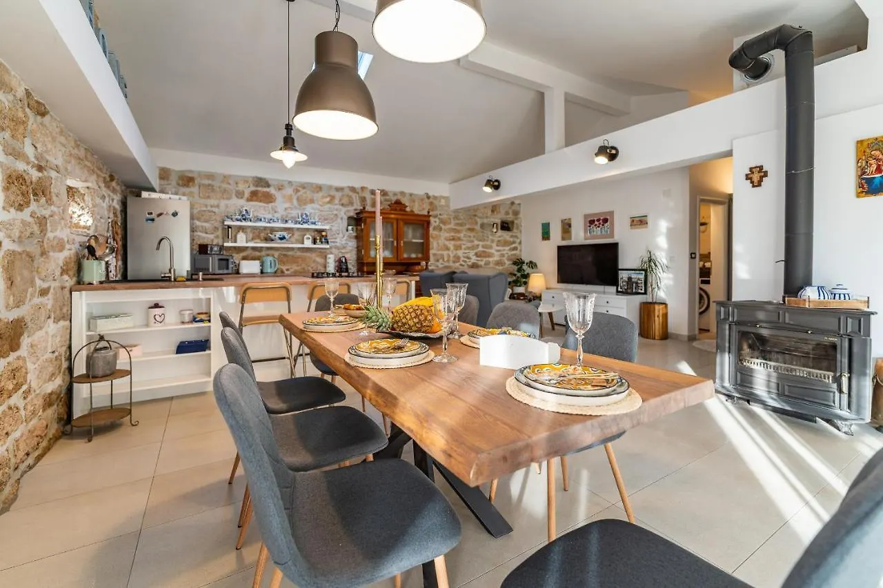 Holiday Home - Villa Thorak Anic