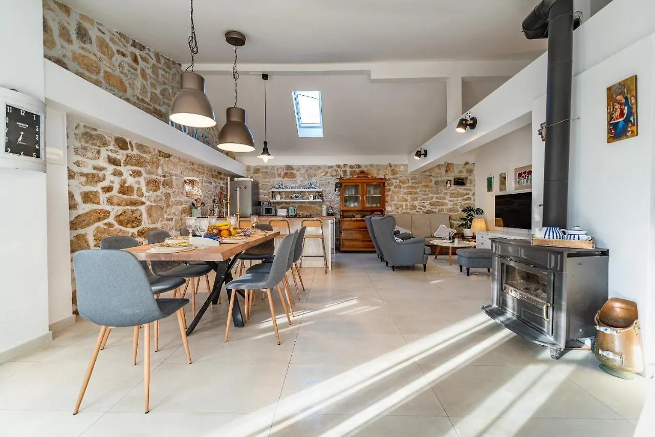 Holiday Home - Villa Thorak Anic