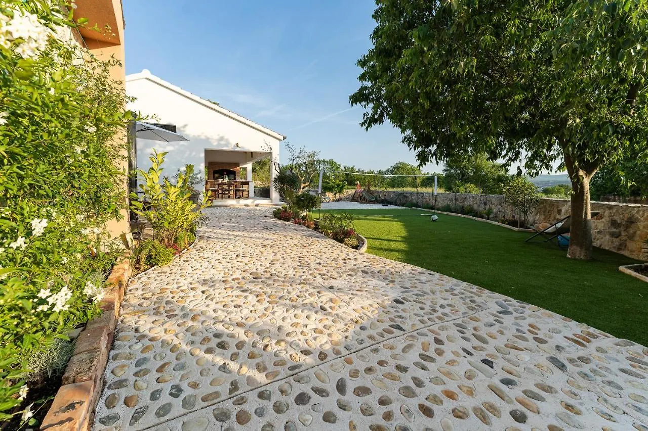 Holiday Home - Villa Thorak Anić 0*,  كرواتيا